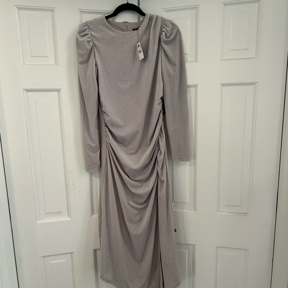 Elegant Gray Long Sleeve Dress